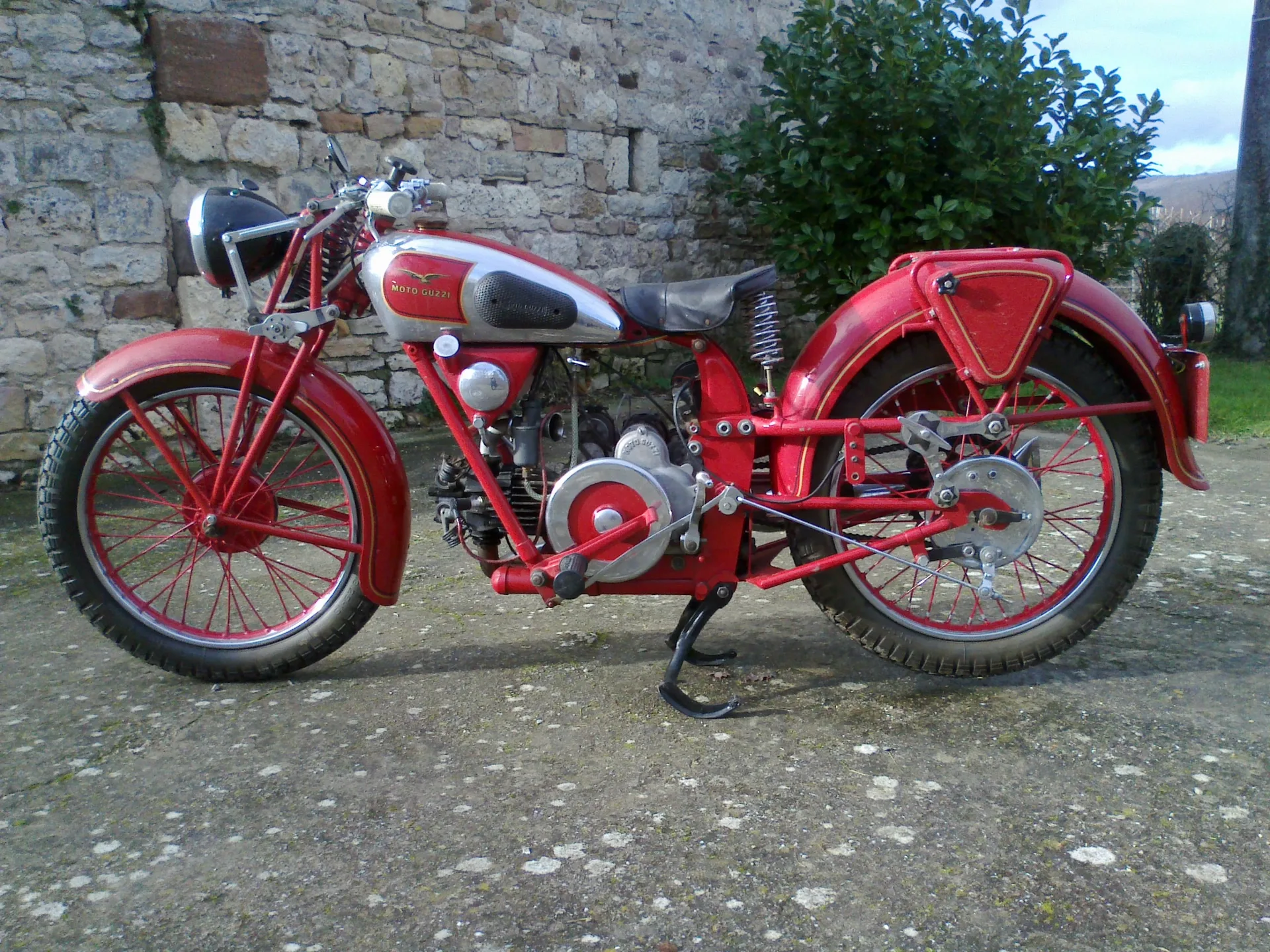 MOTO GUZZI 250 PES 