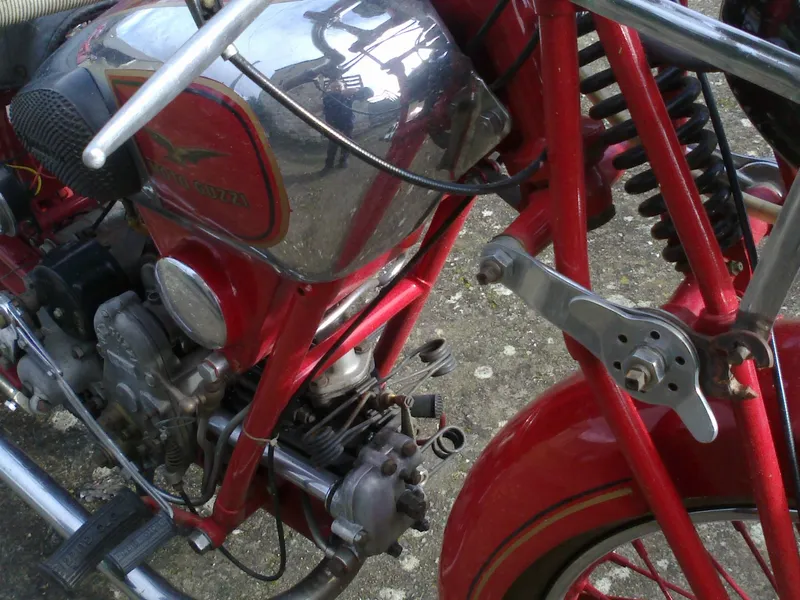 MOTO GUZZI 250 PES 
