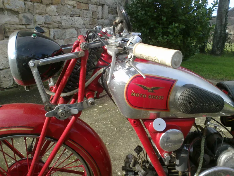 MOTO GUZZI 250 PES 
