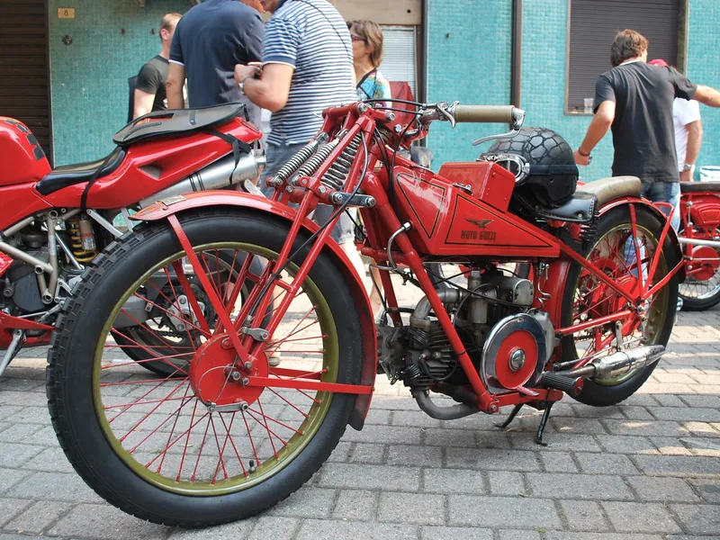 90 ANS DE MOTO GUZZI - Sept 2011