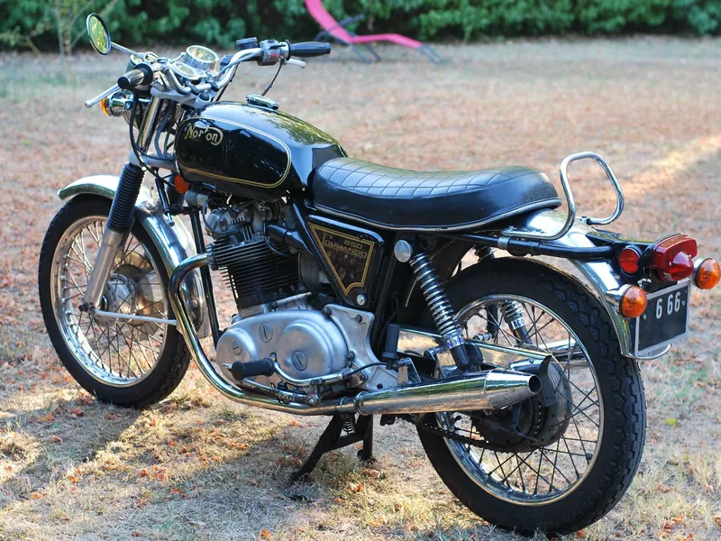 NORTON COMMANDO MKIIA 850  