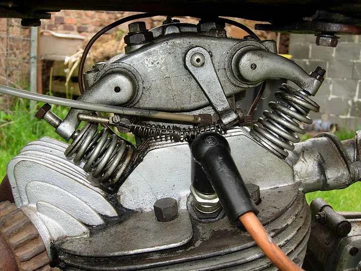 BENELLI 250 TN
