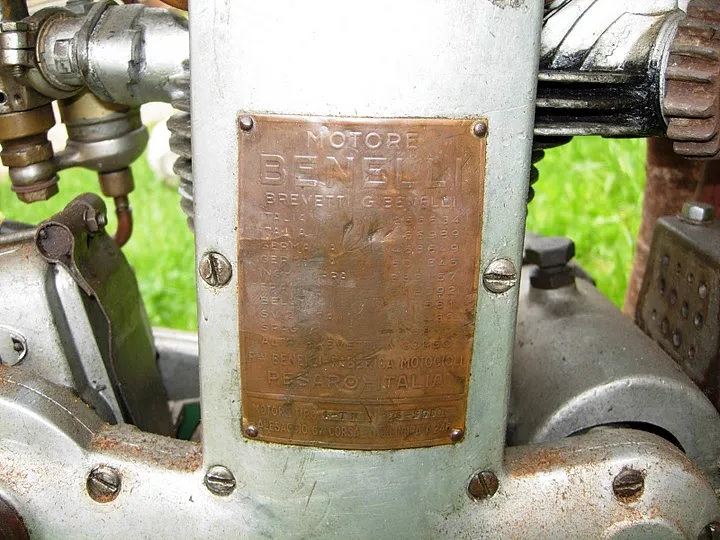 BENELLI 250 TN