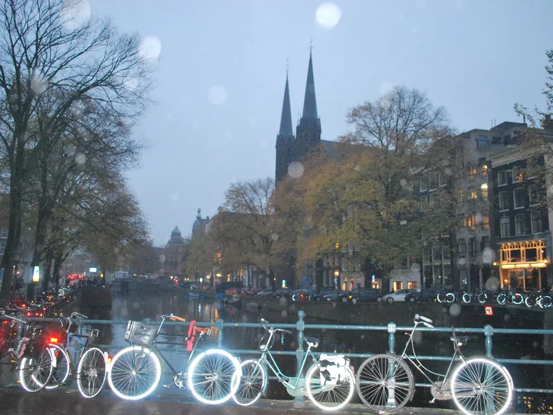 YESTERDAYS et AMSTERDAM  3/4 Nov 2011                                                                                  